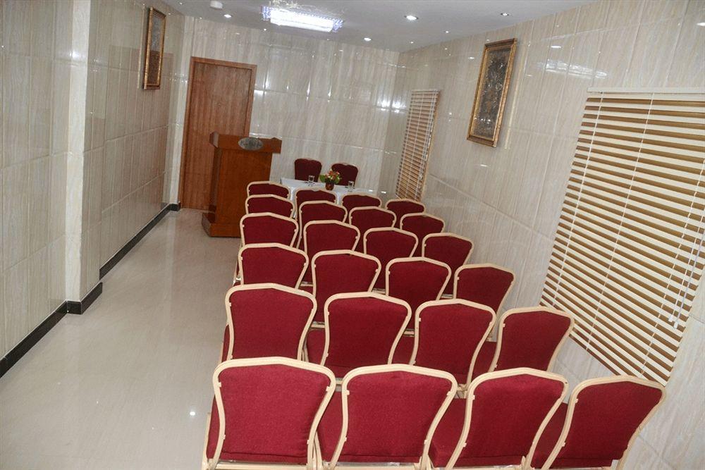 فندق بيس إن شيناي المظهر الخارجي الصورة
